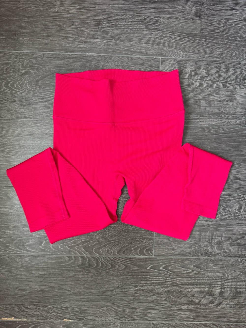 VS - Hot Pink Ribbed Leggings